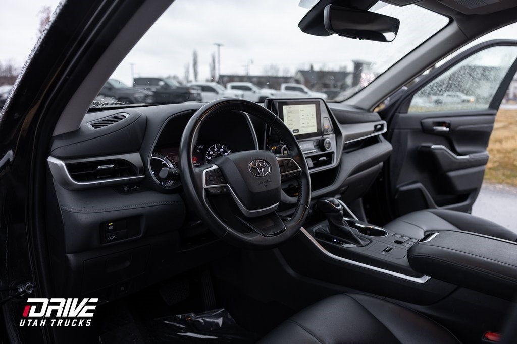 2023 Toyota Highlander Hybrid XLE