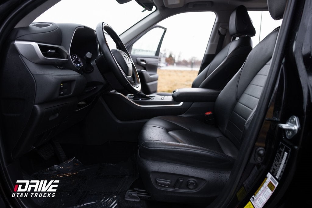 2023 Toyota Highlander Hybrid XLE