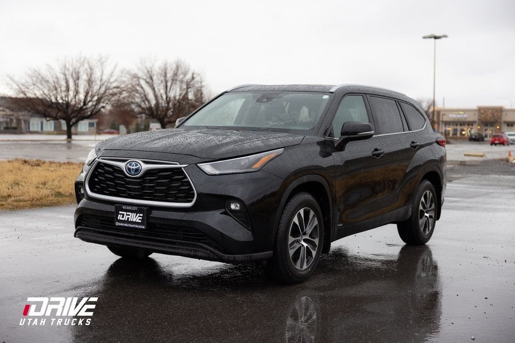 2023 Toyota Highlander Hybrid XLE