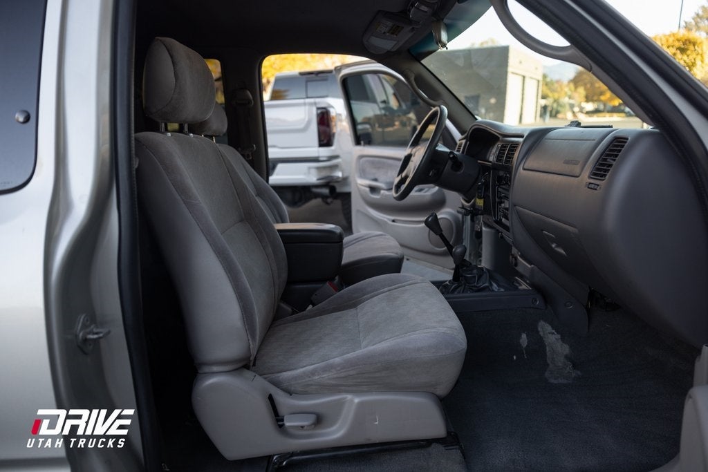 2004 Toyota Tacoma Base V6