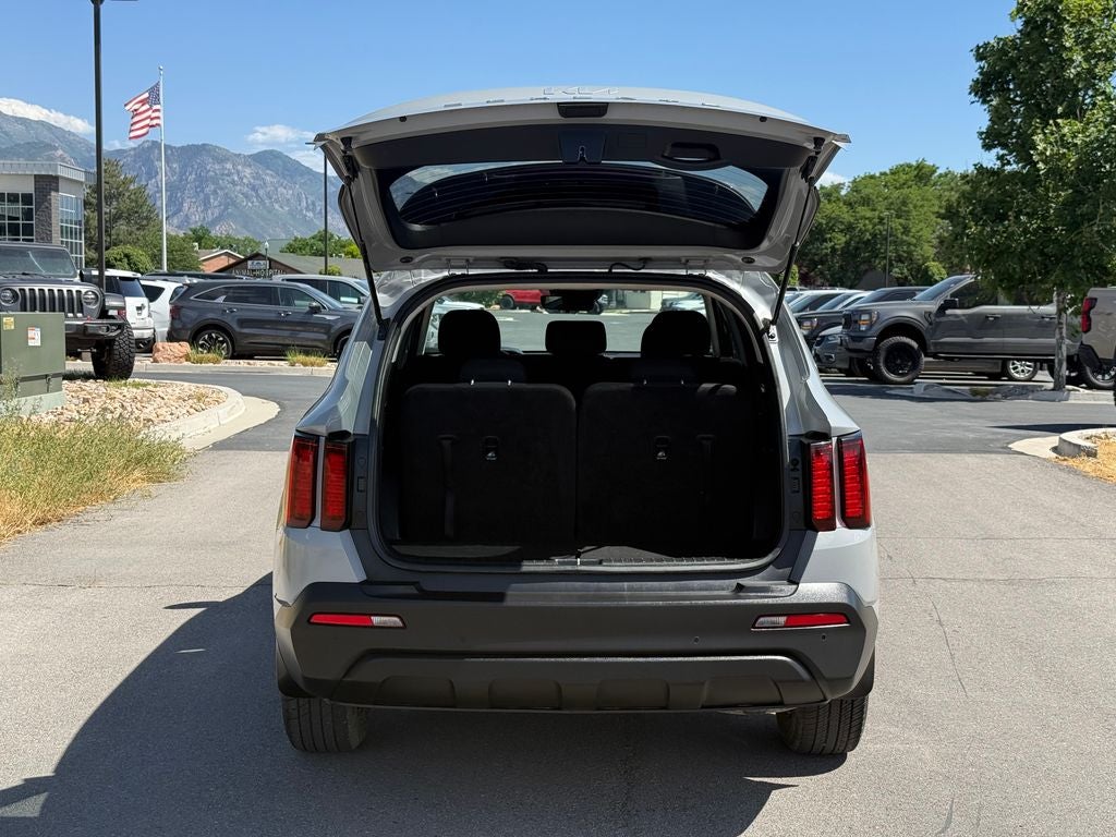 2022 Kia Sorento LX