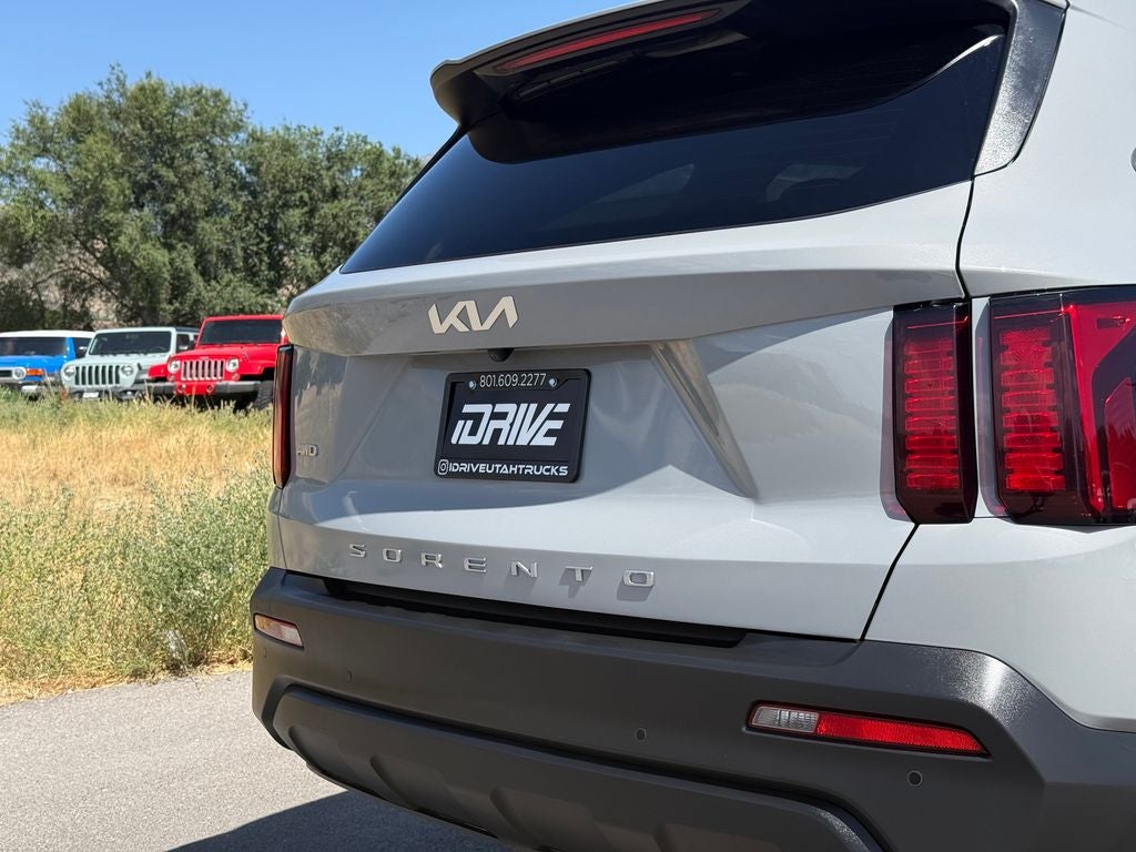 2022 Kia Sorento LX