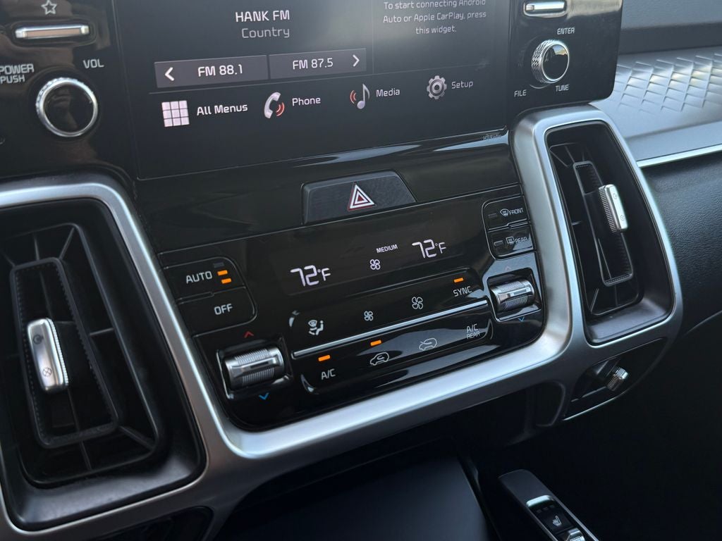 2022 Kia Sorento LX