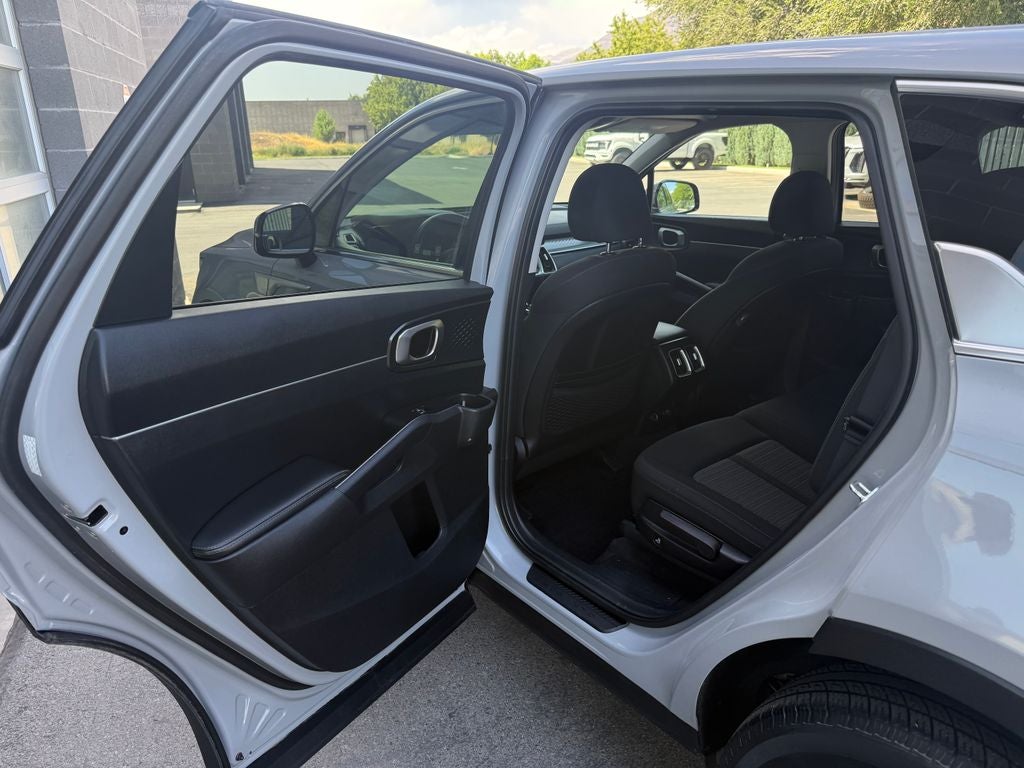 2022 Kia Sorento LX