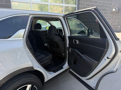 2022 Kia Sorento LX