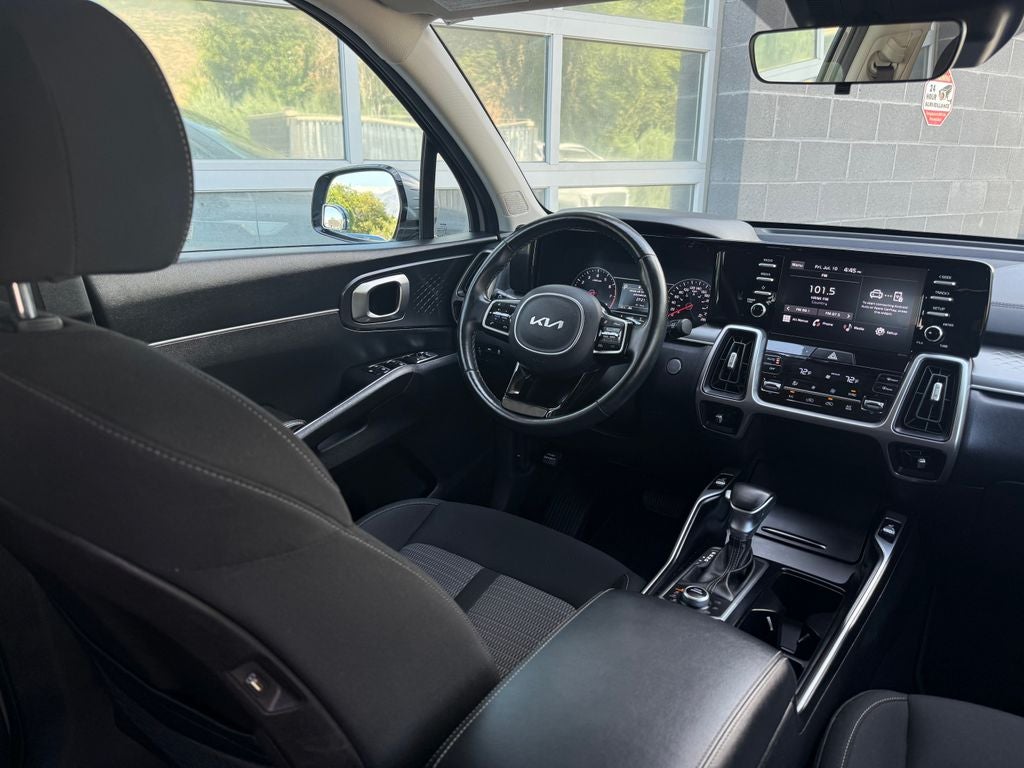 2022 Kia Sorento LX