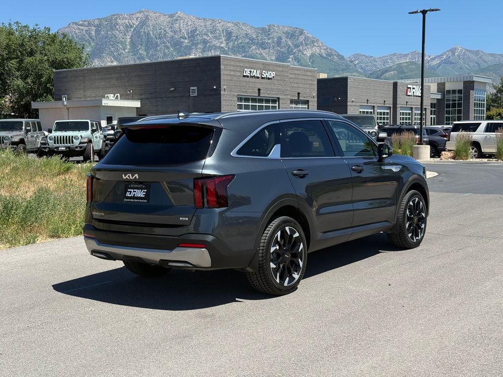 2024 Kia Sorento X-Line EX