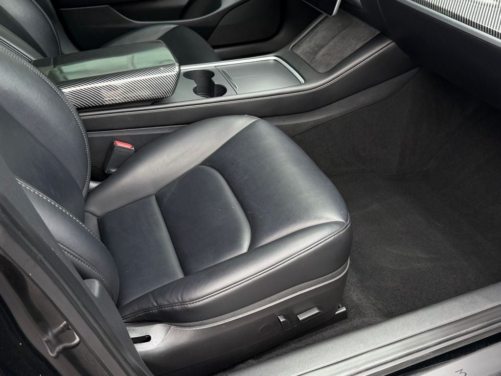 2023 Tesla Model 3 Performance