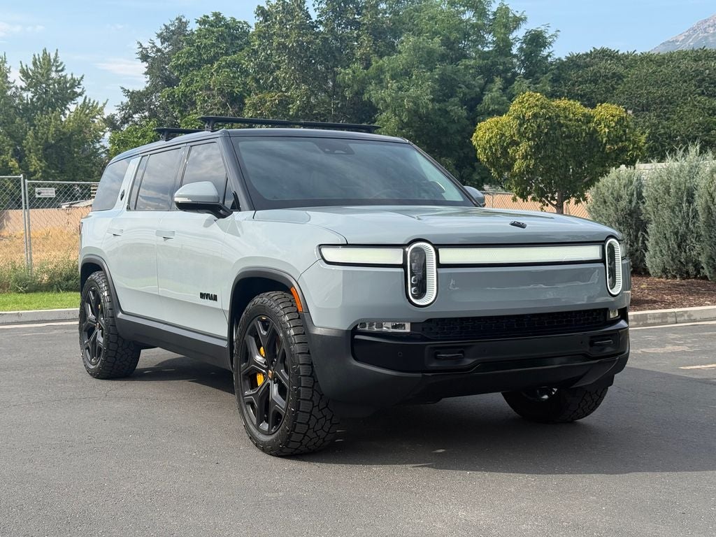 2023 Rivian R1S Adventure