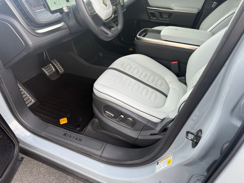 2023 Rivian R1S Adventure