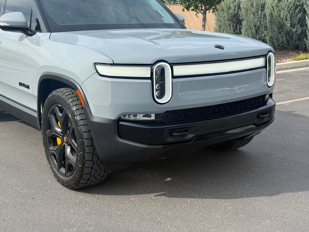 2023 Rivian R1S Adventure