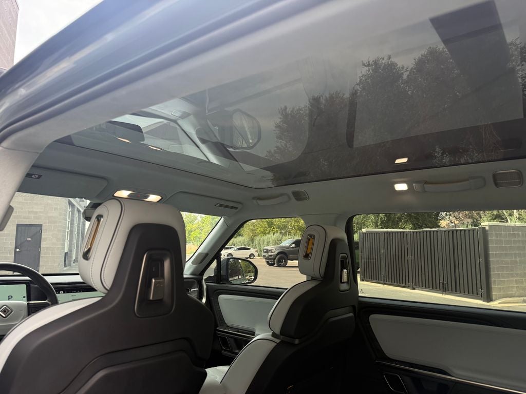 2023 Rivian R1S Adventure