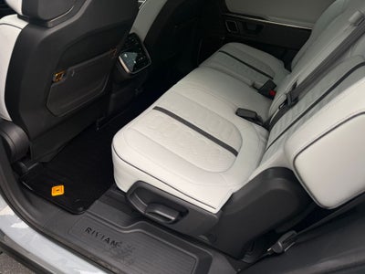 2023 Rivian R1S Adventure