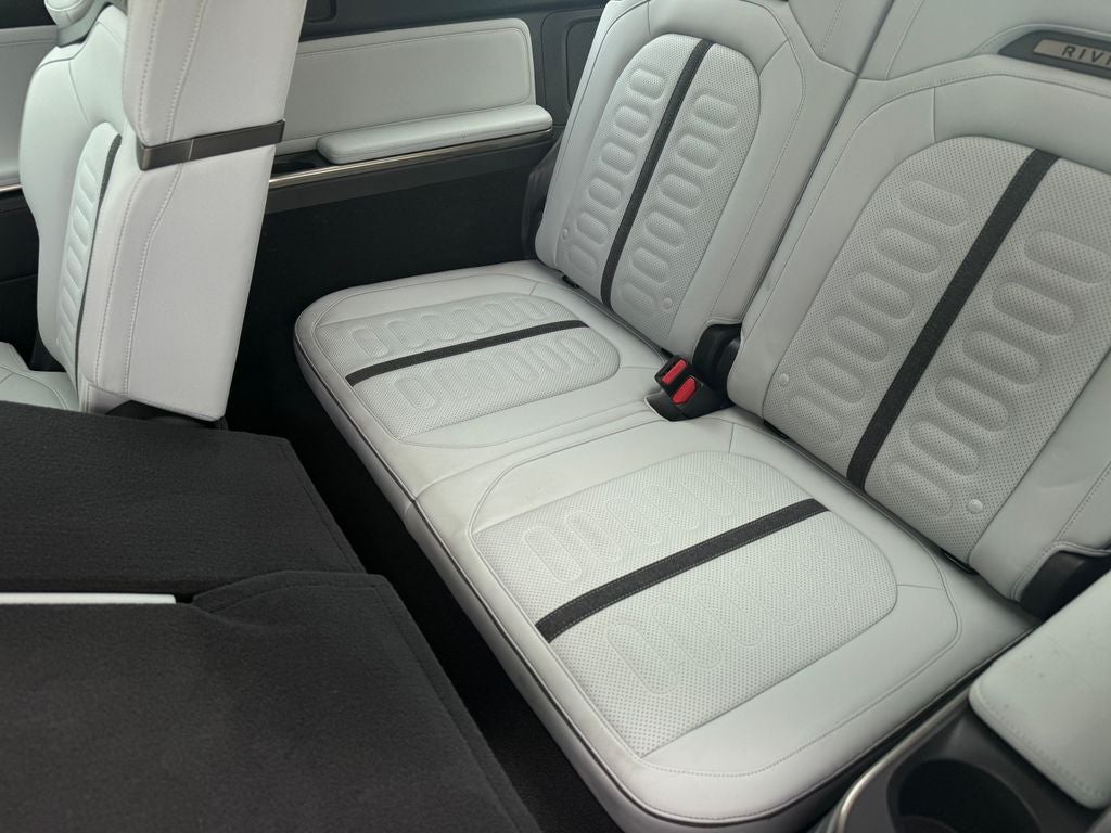 2023 Rivian R1S Adventure