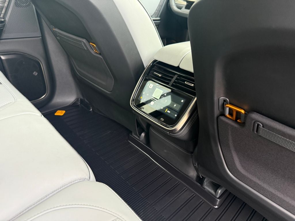 2023 Rivian R1S Adventure