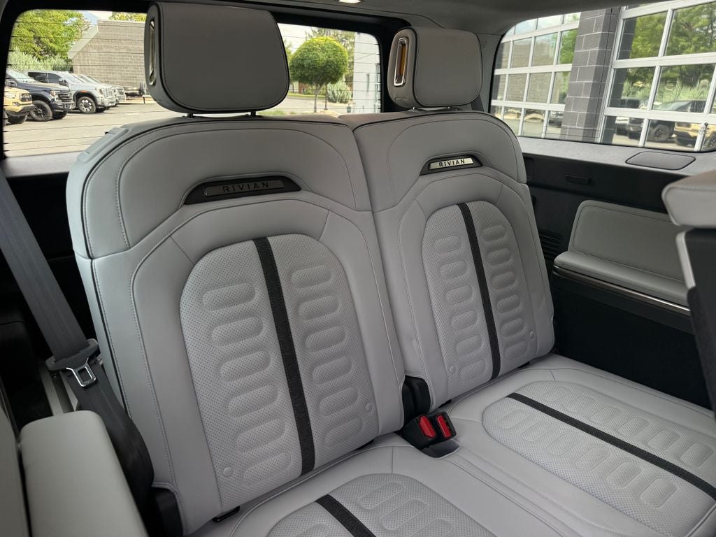 2023 Rivian R1S Adventure