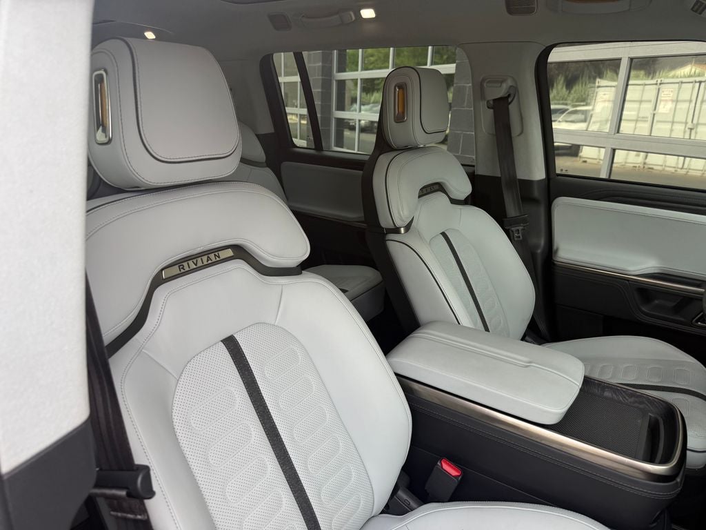 2023 Rivian R1S Adventure