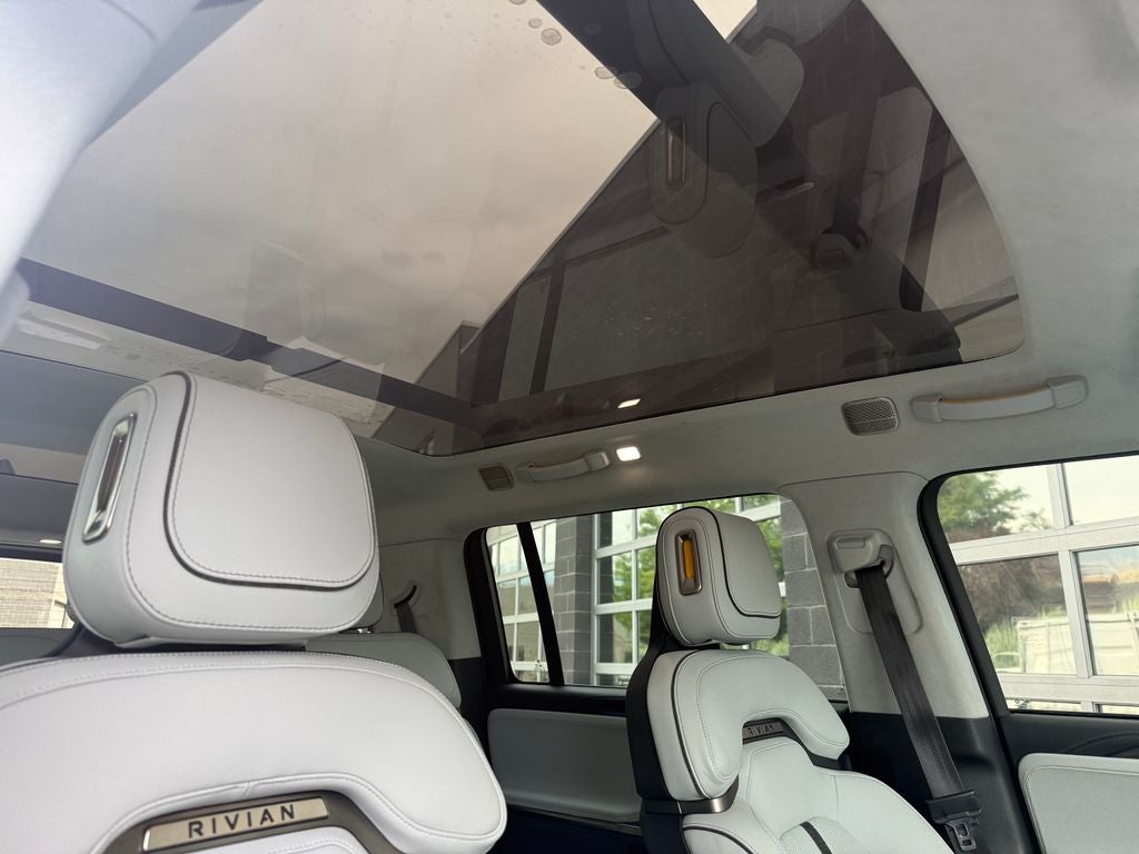 2023 Rivian R1S Adventure