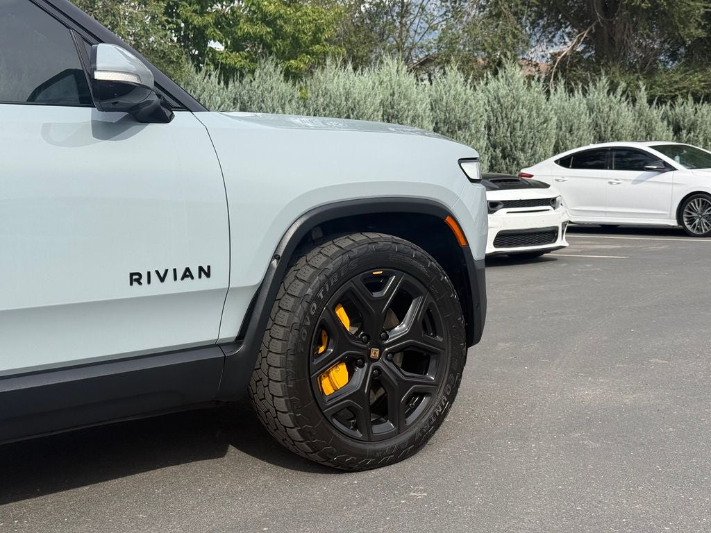 2023 Rivian R1S Adventure