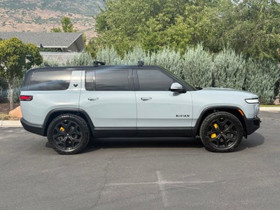 2023 Rivian R1S Adventure