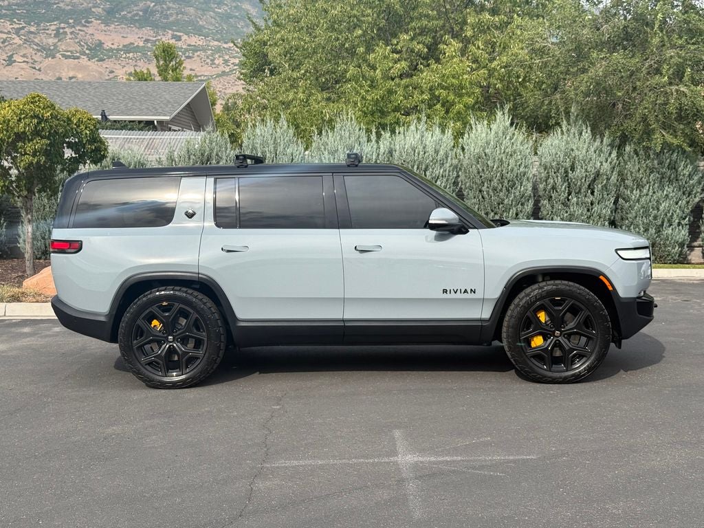 2023 Rivian R1S Adventure