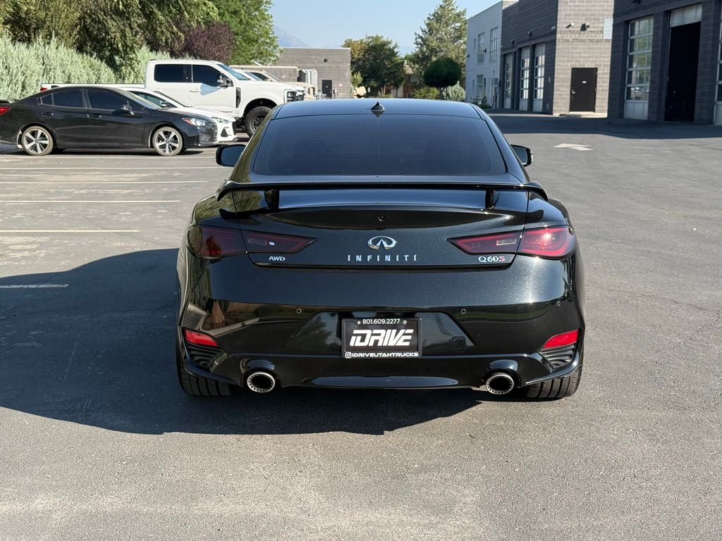 2018 INFINITI Q60 Red Sport 400