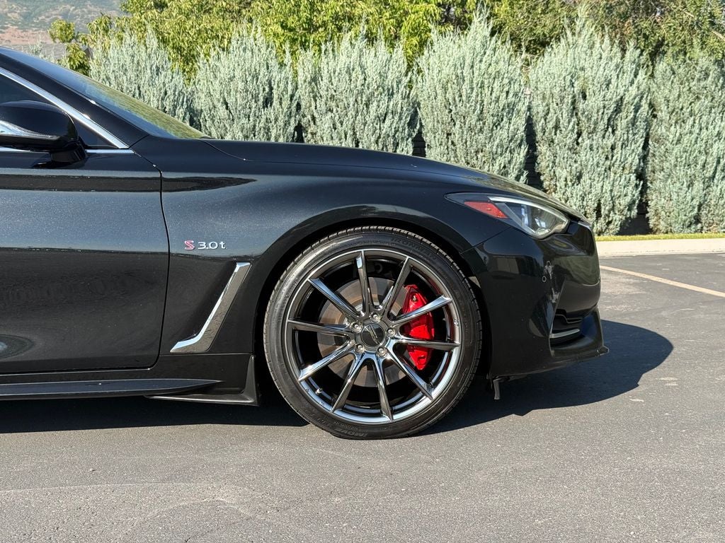 2018 INFINITI Q60 Red Sport 400