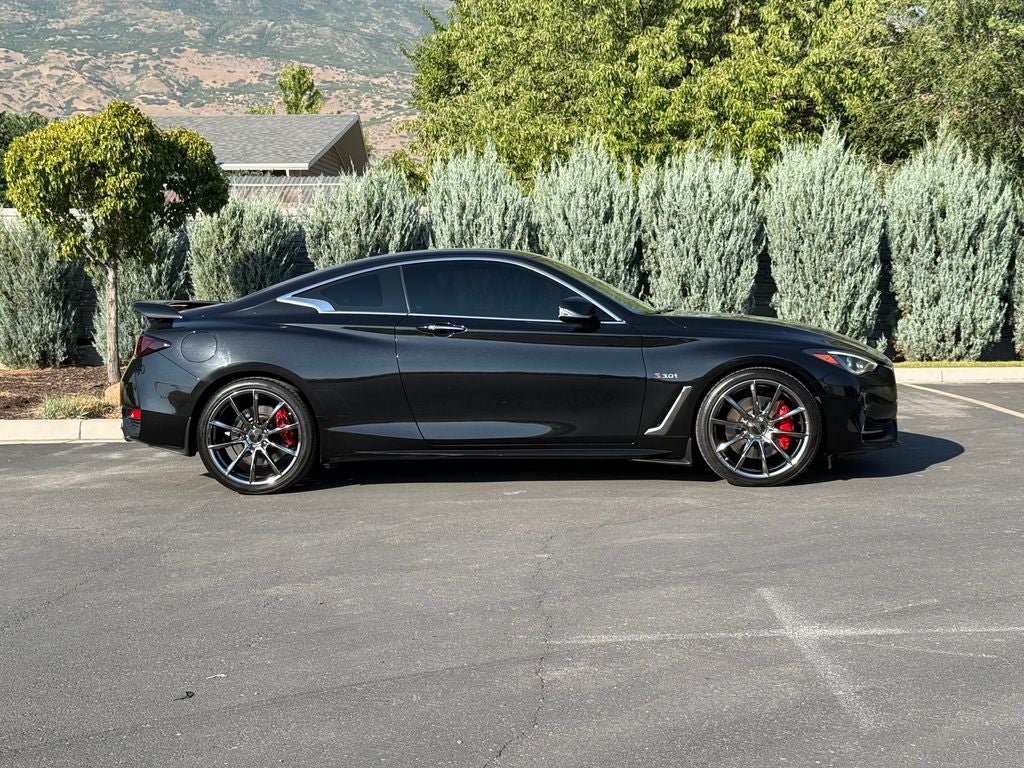 2018 INFINITI Q60 Red Sport 400