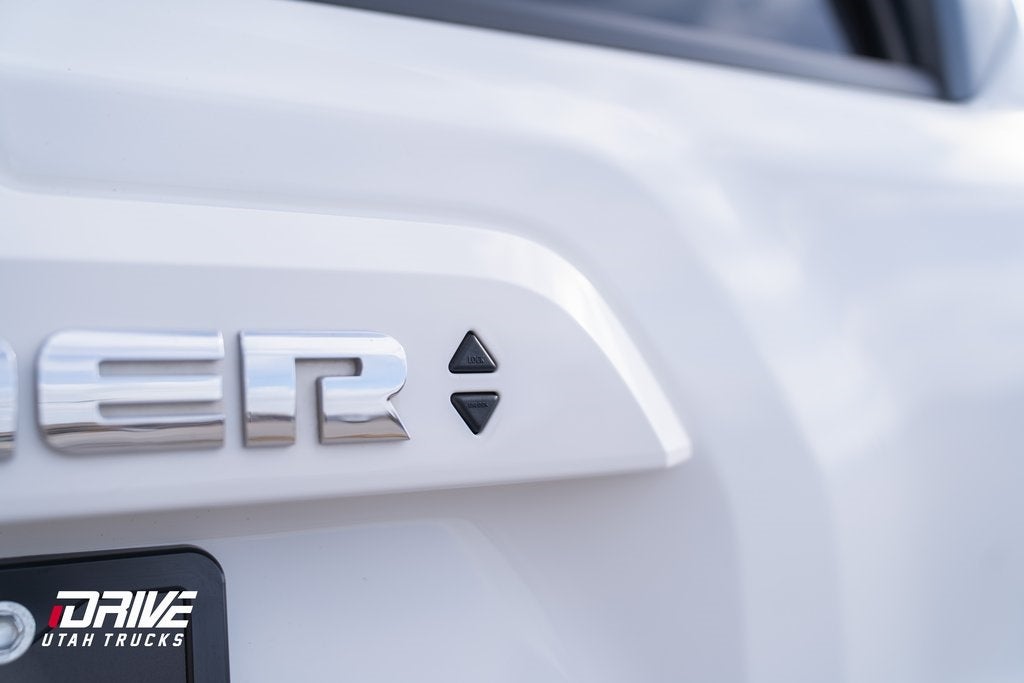 2022 Toyota 4Runner SR5