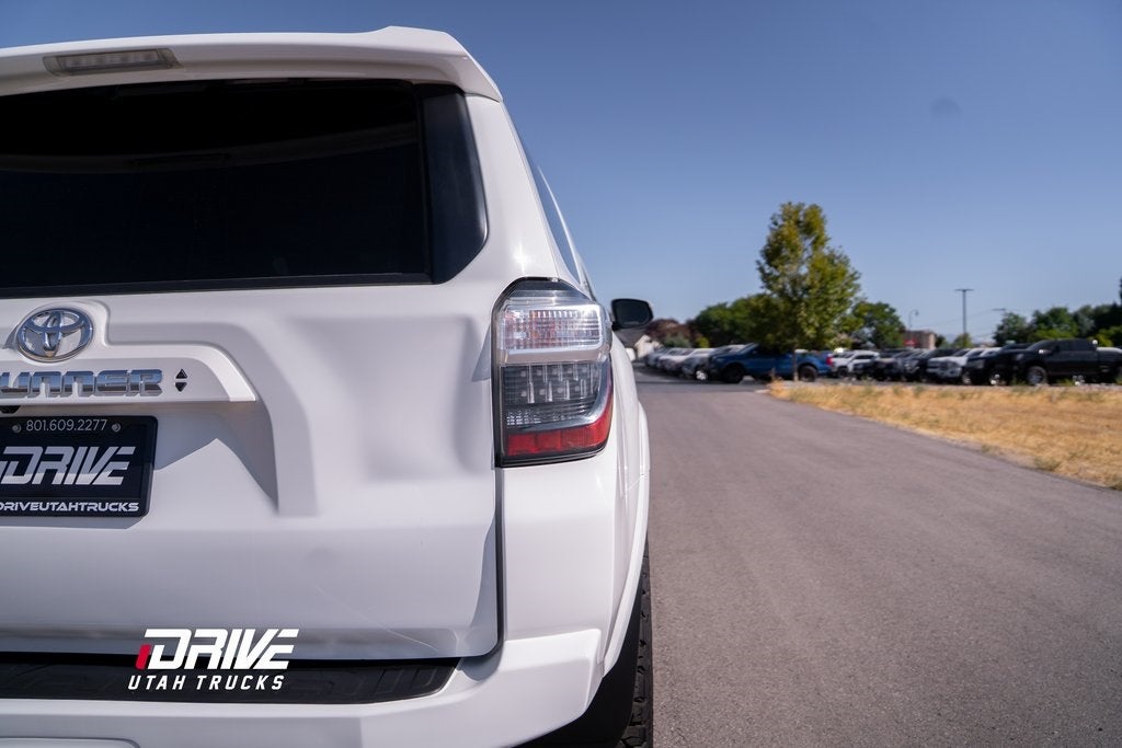 2022 Toyota 4Runner SR5