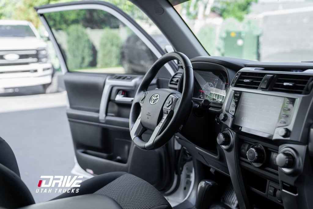 2022 Toyota 4Runner SR5