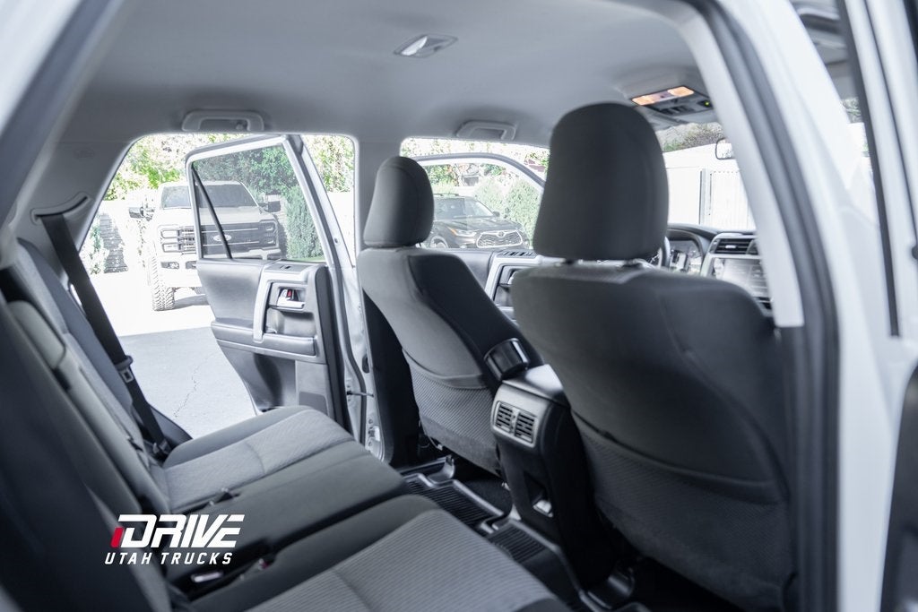 2022 Toyota 4Runner SR5