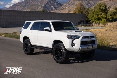 2022 Toyota 4Runner TRD Off-Road