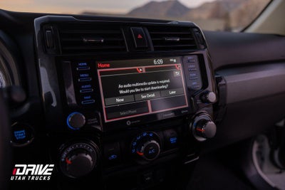 2022 Toyota 4Runner TRD Off-Road