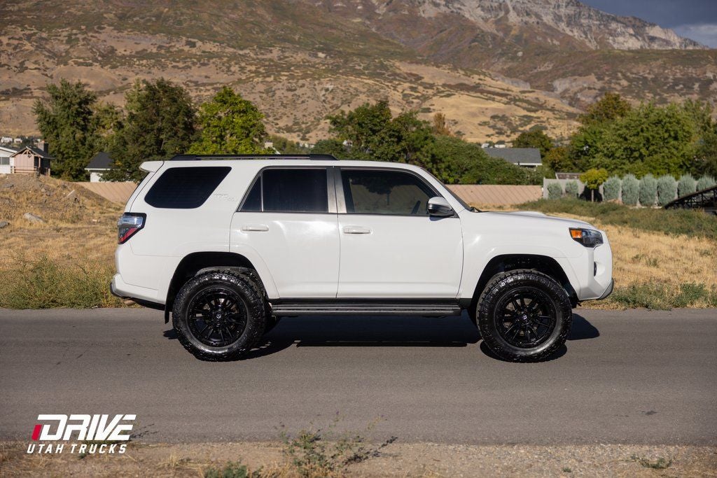 2022 Toyota 4Runner TRD Off-Road