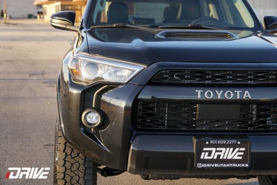 2022 Toyota 4Runner TRD Off-Road Premium