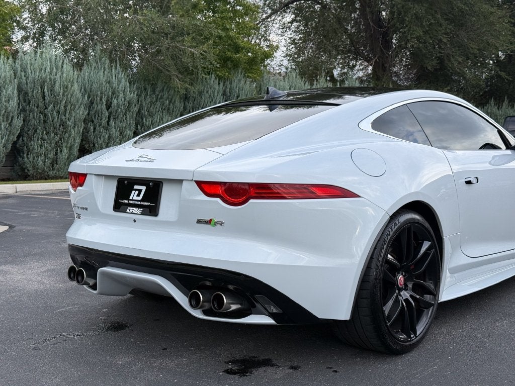 2016 Jaguar F-TYPE R