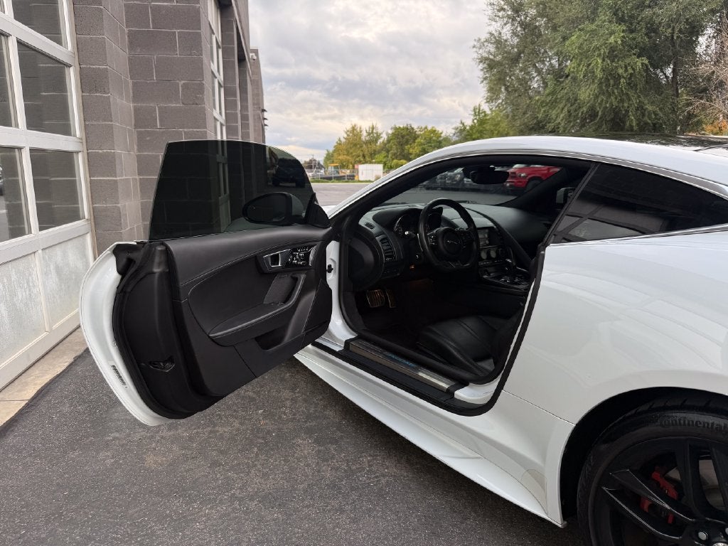 2016 Jaguar F-TYPE R