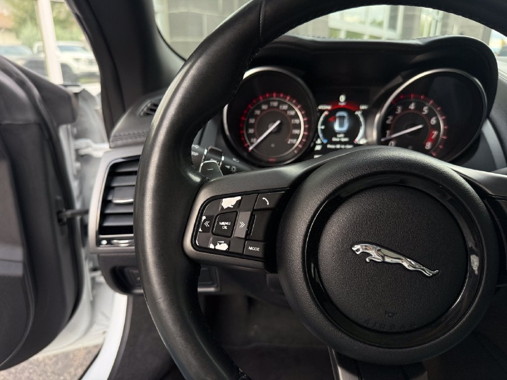 2016 Jaguar F-TYPE R