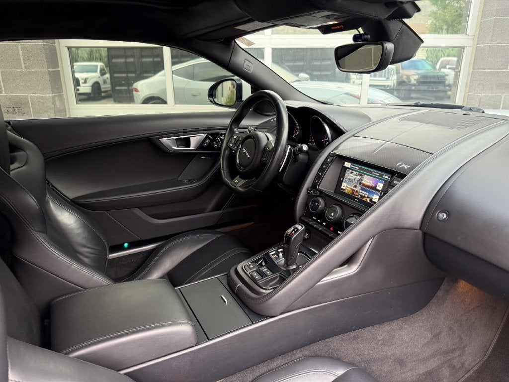 2016 Jaguar F-TYPE R
