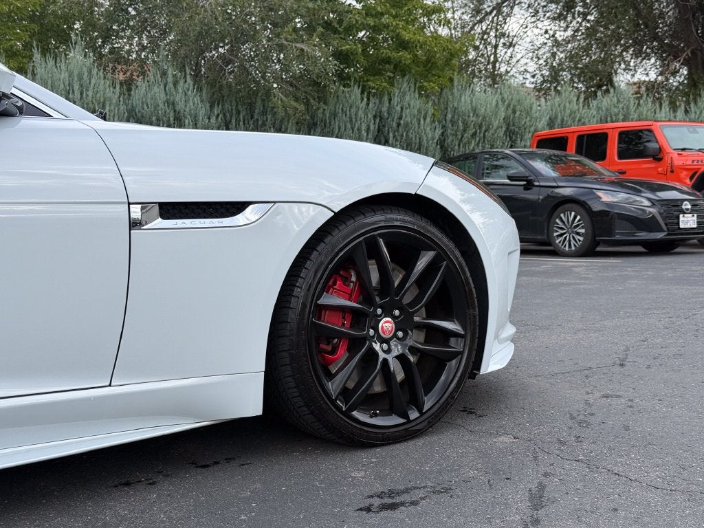 2016 Jaguar F-TYPE R