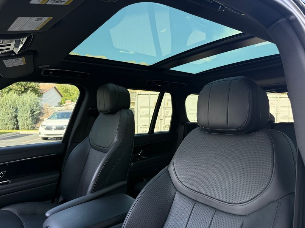 2023 Land Rover Range Rover SE