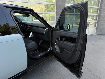 2023 Land Rover Range Rover SE